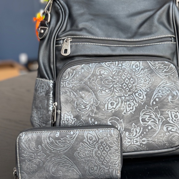 American Bling by Montana West Handbag and Wallet Set NWT - Picture 2 of 7